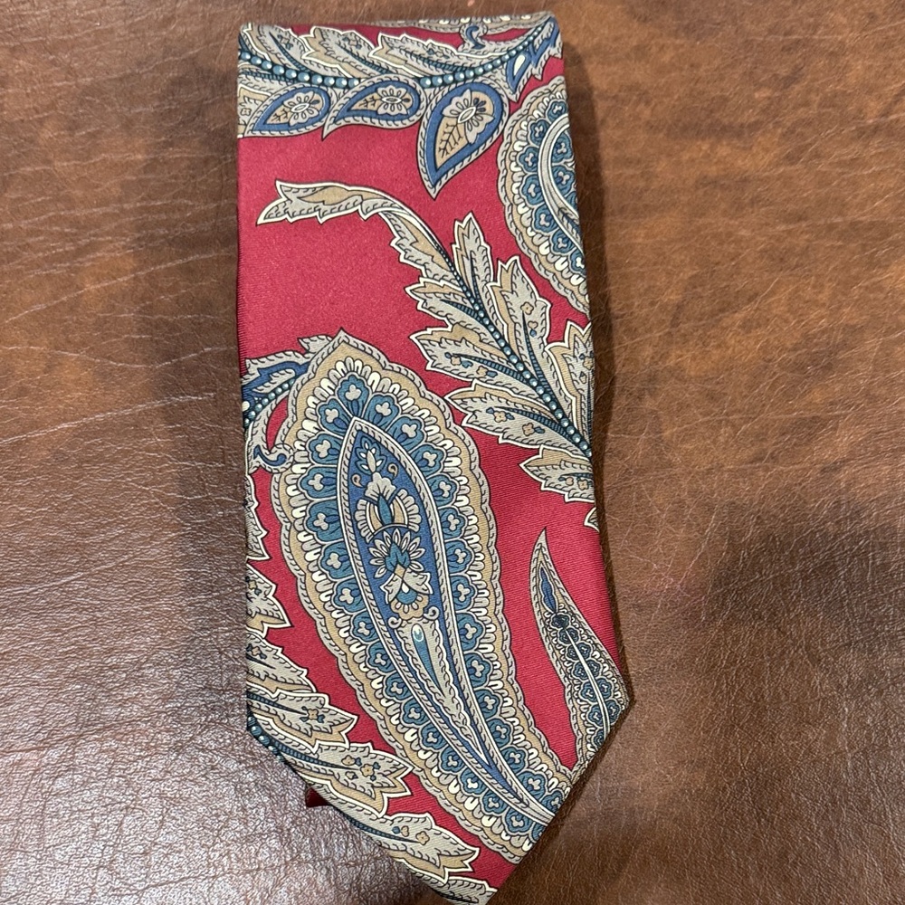 Christian Dior red paisley silk tie